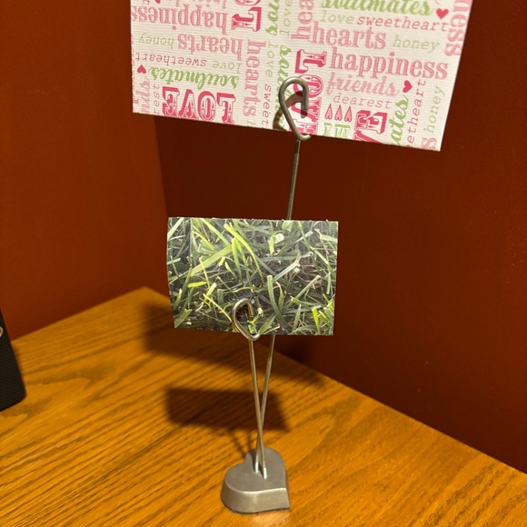 Metal Heart Photo/Note/Recipe Stand - Picture 2 of 7